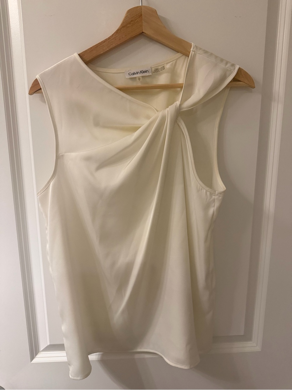 Calvin Klein Ivory Twist-Neck Sleeveless Camisole